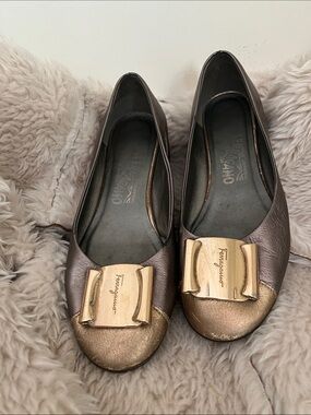 Salvatore Ferragamo Bronze Metallic Vara Bow Flats